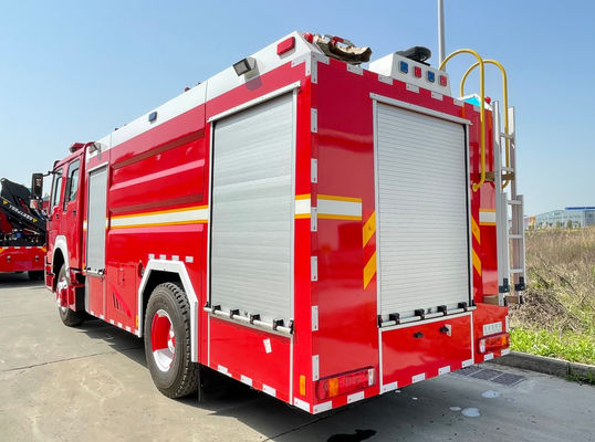 HOWO 8 TON Foam Fire Truck 228kw 6x4 For Fire Fighting Emergency Rescue