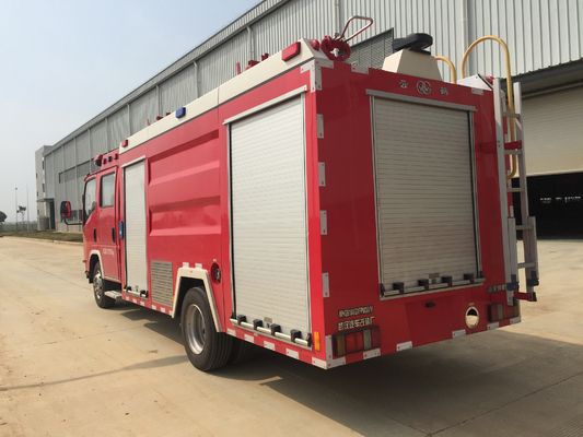 Coche de bomberos de la espuma de ISUZU 139KW, mini coche de bomberos de 4x2 4000L con agua de la espuma