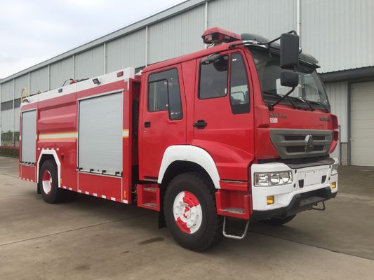 Camión de bomberos forestales de cabina doble de HOWO 266HP con capacidad de espuma de agua 6000L