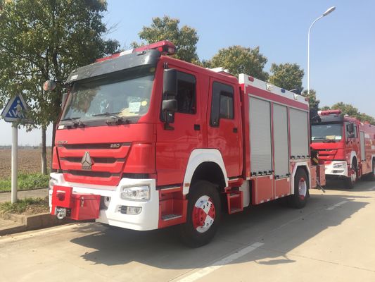 Coche de bomberos 228KW 4x2 del rescate de la luz de la lucha contra el fuego de Howo con la grúa de 5 toneladas